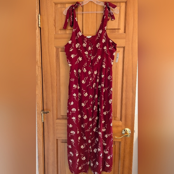 NWT Dip Red Floral Midi Dress Large - Picture 1 of 6